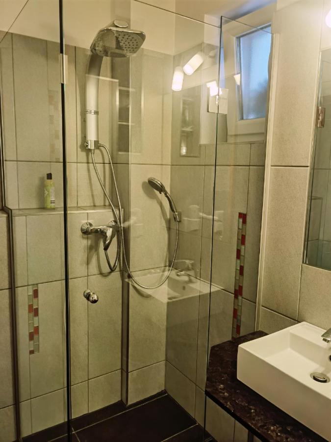 Lion Blue Point Hotel Tulln An Der Donau Buitenkant foto
