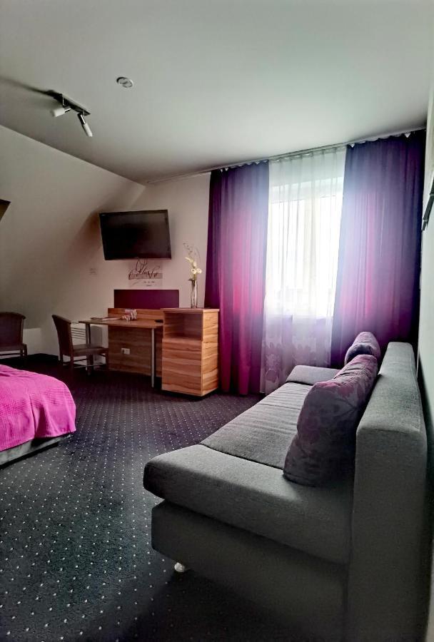 Lion Blue Point Hotel Tulln An Der Donau Buitenkant foto